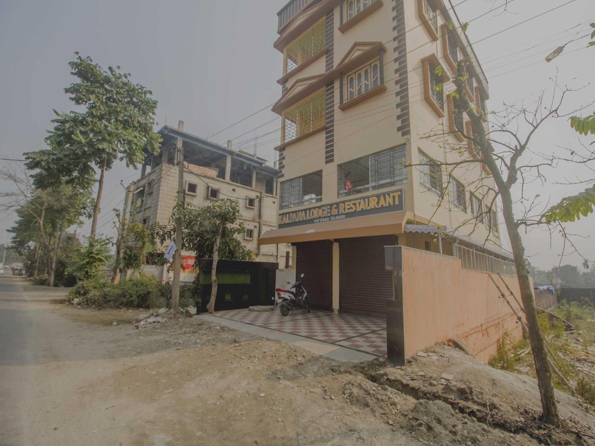 OYO 69895 Kalpana Residency Inn Siliguri Bagian luar foto